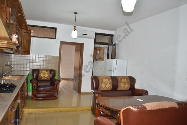 Apartament 2+1 me qira prane rruges Elbasanit ne Tirane